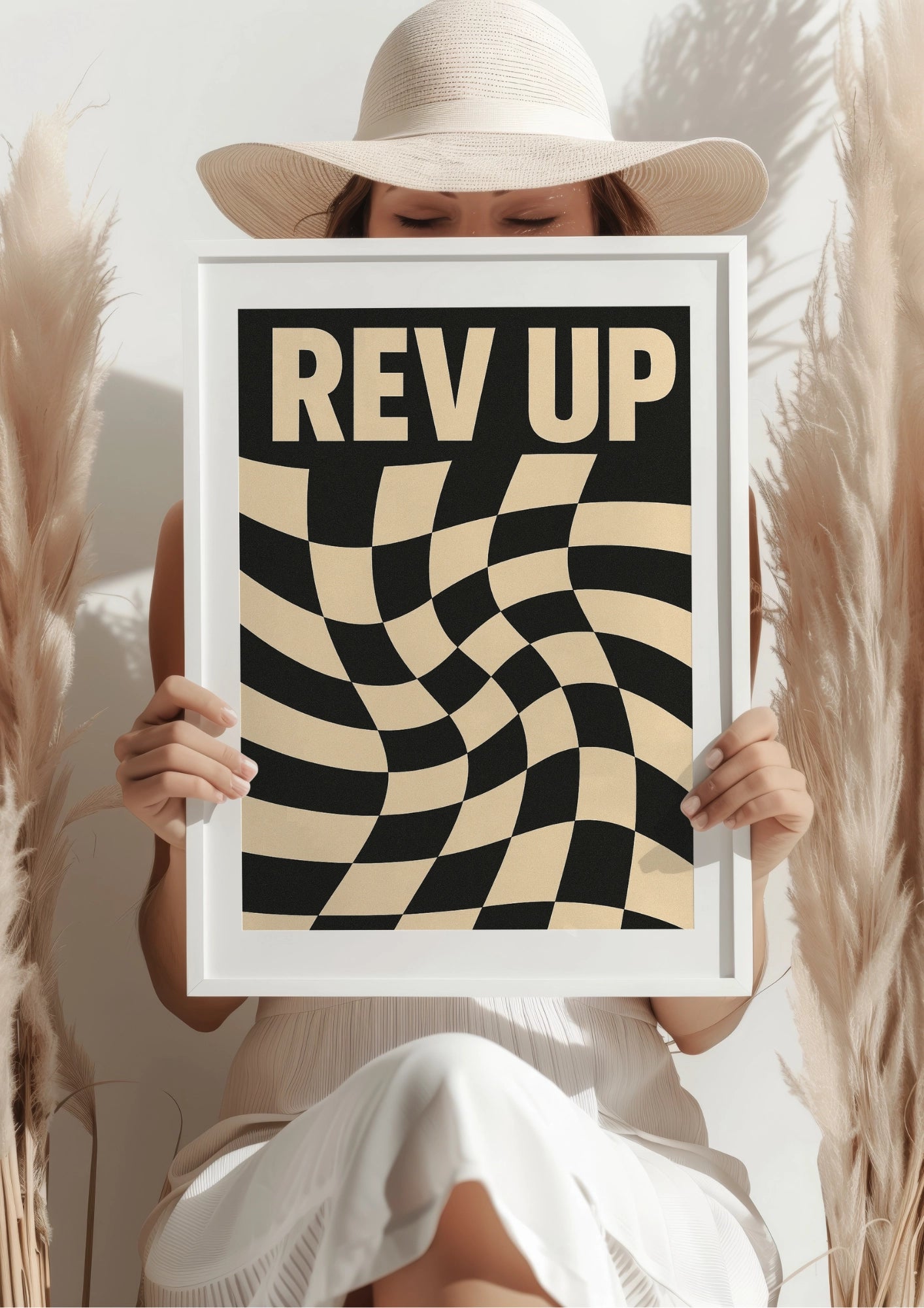 Flaga Startowa w Ruchu z Napisem Rev Up Plakat