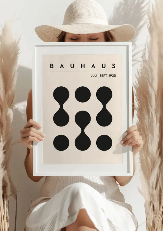 Bauhausowa Symetria i Organiczne Formy Plakat